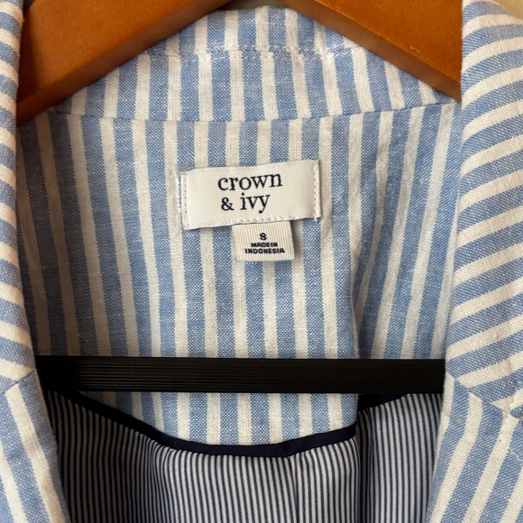 Crown & Ivy Women's Blue and White Striped Blazer NWT - Picture 6 of 13
